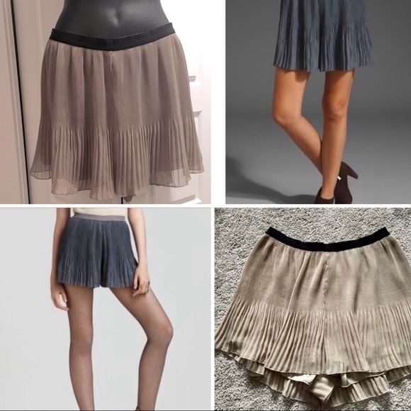 🌾 2/$25 dressy pleated shorts - Picture 1 of 9